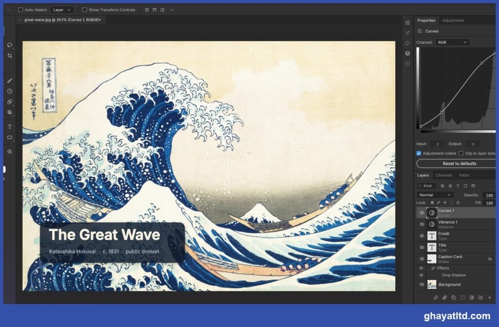 واجهة برنامج PhotoCraft أثناء تعديل لوحة الموجة العظيمة مع طبقات نصية وطبقات ضبط الألوان